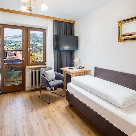 Hotell Standlhof Zillertal Uderns