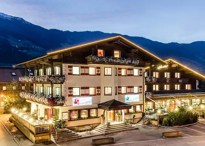 Hotel Standlhof Zillertal 3*